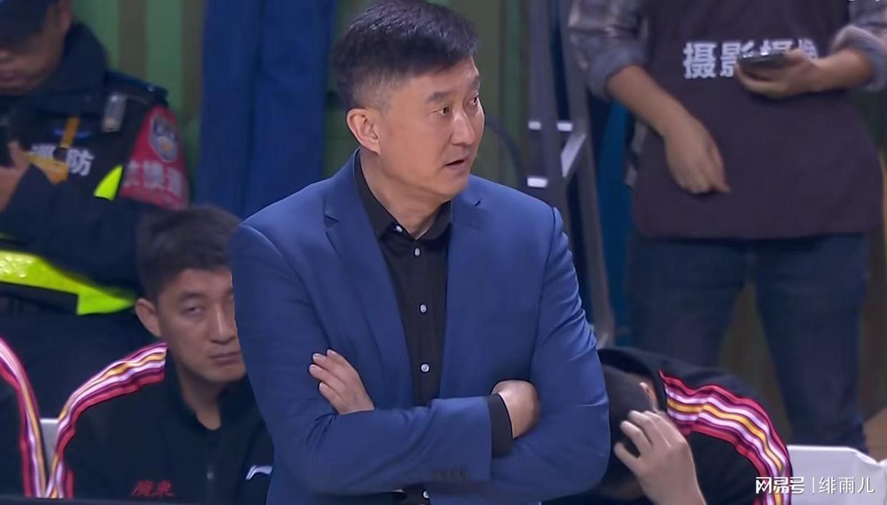 天赋第一却打不出来!广东队扶正新锋线大侧翼,保杜锋躺进总决赛