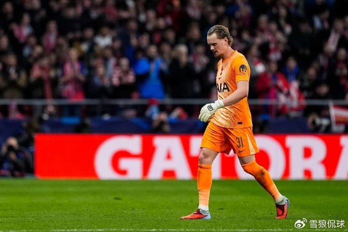 官方网站-造孽！热刺22岁门将欧冠2度送礼16分钟被换下 本赛季英超0出场|金斯基|图多尔|托特纳姆热刺|维卡里奥|阿尔瓦_新浪新闻